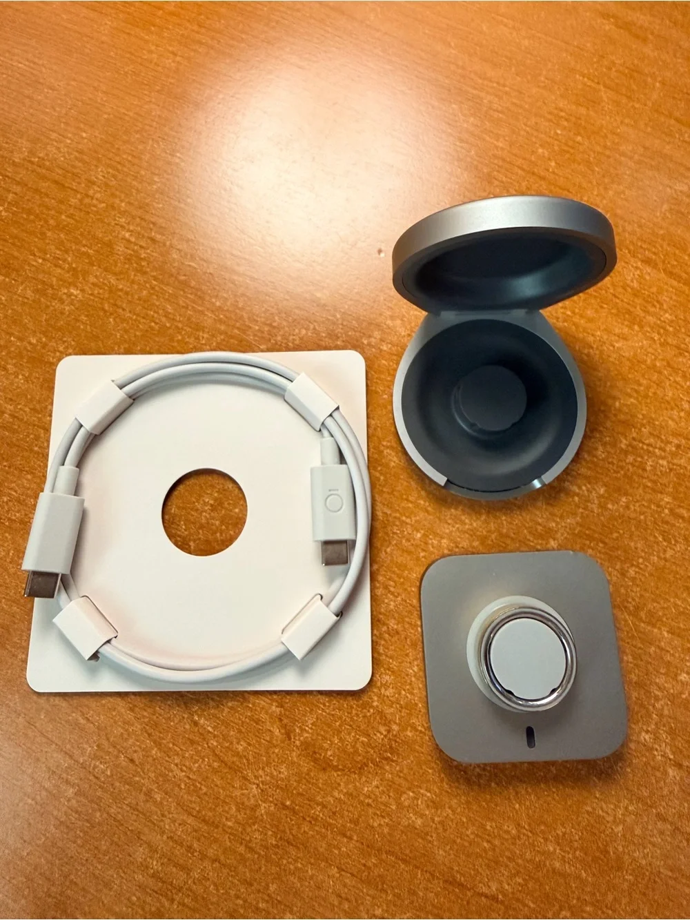 Oura Ring 4 Size 9 with Charger and Charging Case